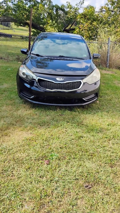 2014 Kia Forte - Image 2 of 2