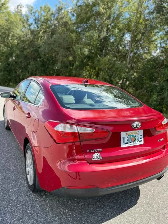 2014 Kia Forte - Image 8 of 10