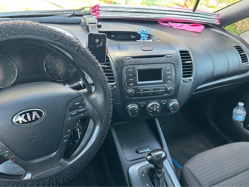 2014 Kia Forte - Image 6 of 12