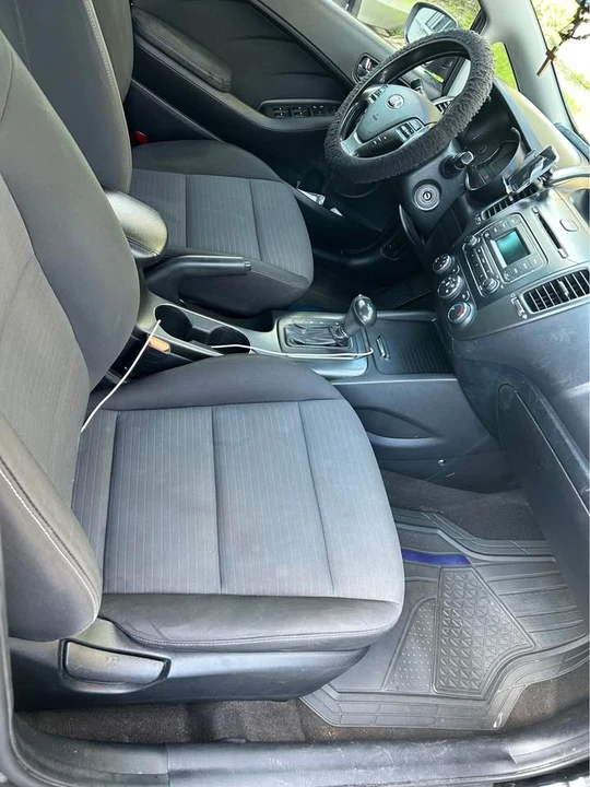 2014 Kia Forte - Image 11 of 12