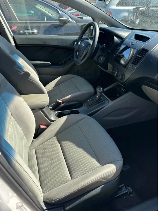 2014 Kia Forte - Image 6 of 10