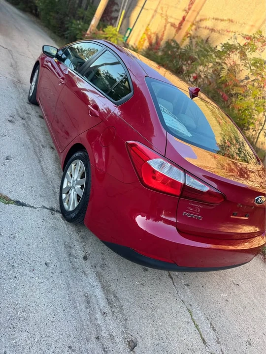 2014 Kia Forte - Image 8 of 19