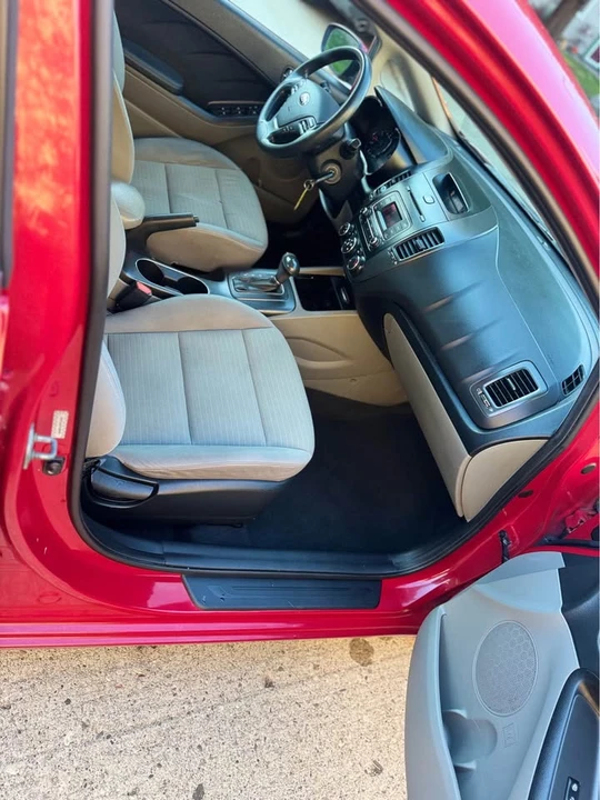 2014 Kia Forte - Image 4 of 19