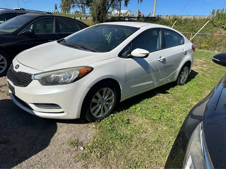 2014 Kia Forte - Image 3 of 10