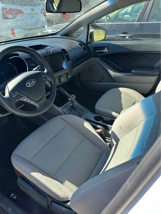 2014 Kia Forte - Image 4 of 10