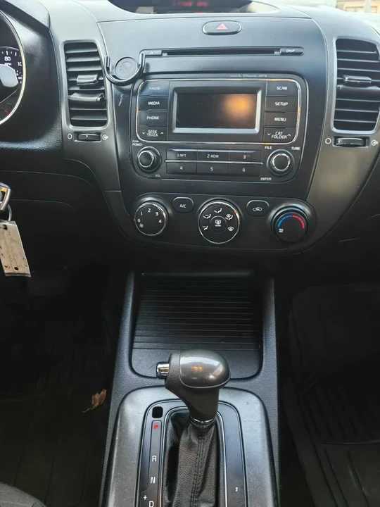 2014 Kia Forte - Image 10 of 13
