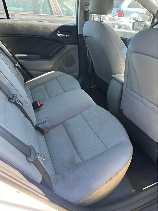 2014 Kia Forte - Image 7 of 10