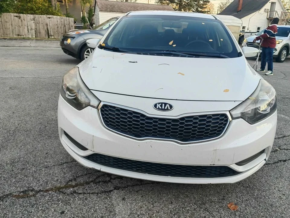 2014 Kia Forte - Image 2 of 13