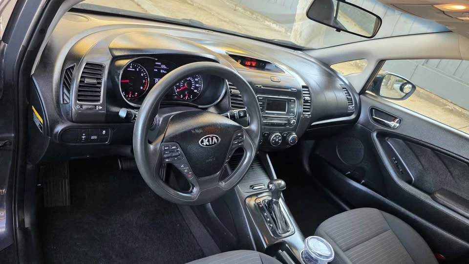 2014 Kia Forte - Image 9 of 15
