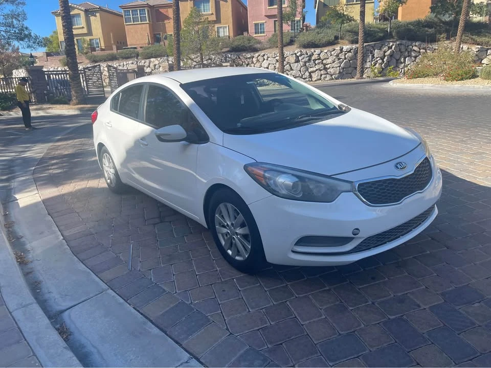 2014 Kia Forte - Image 3 of 10