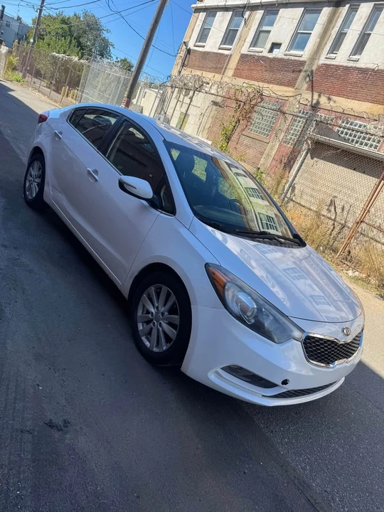 2014 Kia Forte - Image 2 of 5