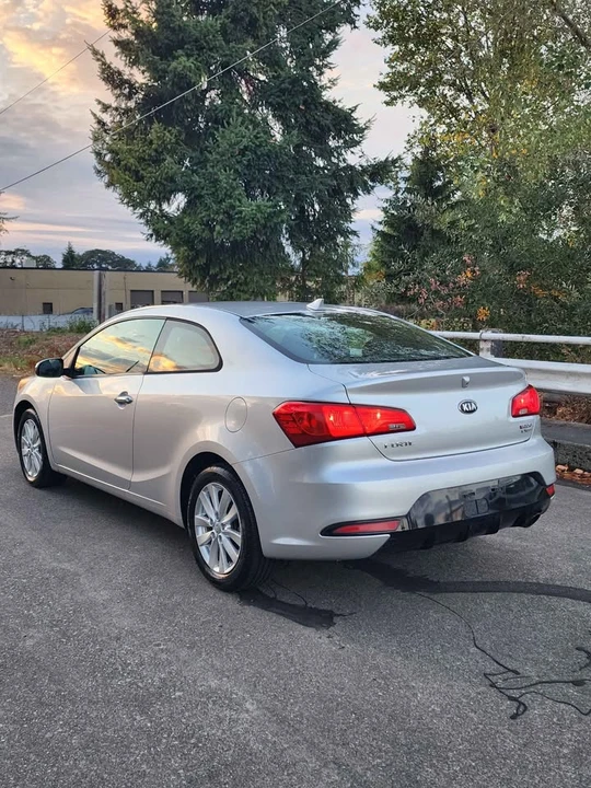 2014 Kia Forte - Image 4 of 17