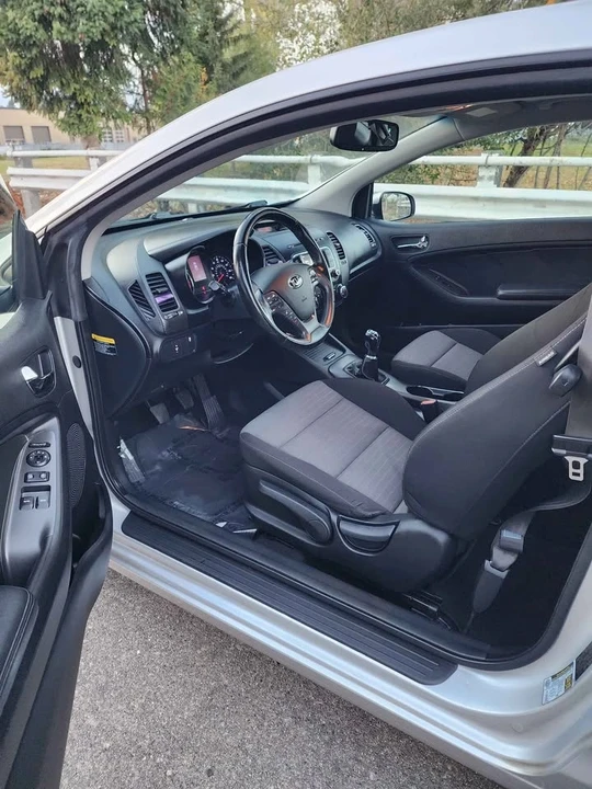 2014 Kia Forte - Image 8 of 17