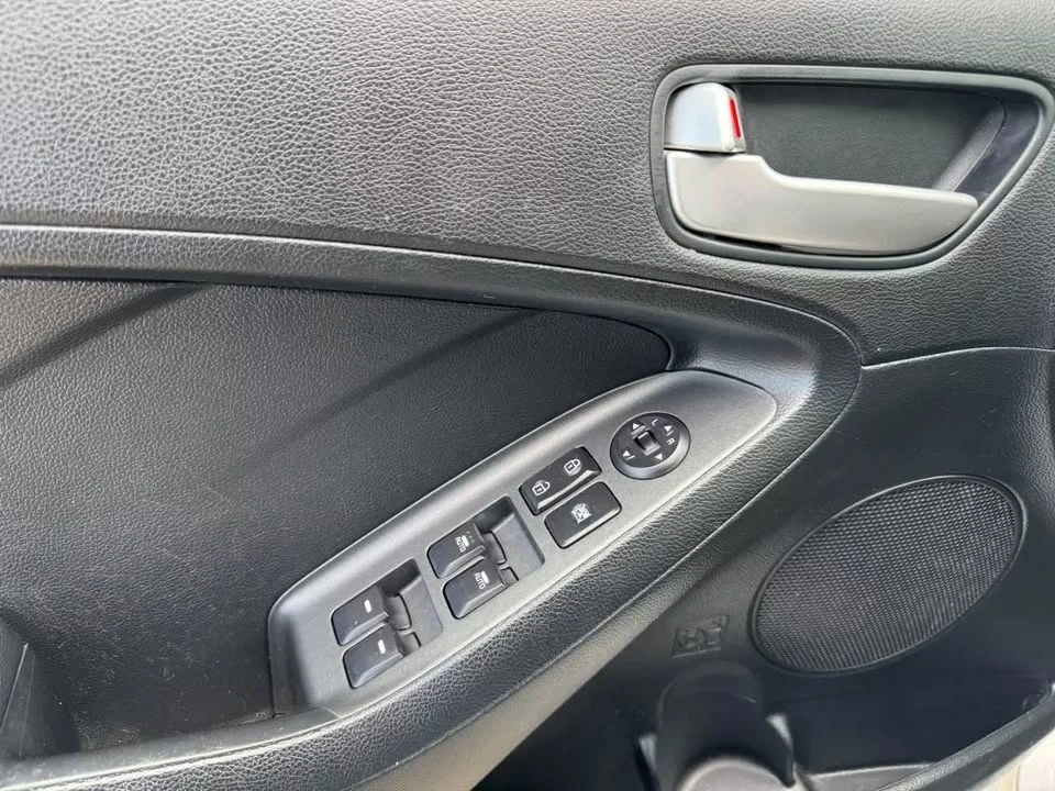 2014 Kia Forte - Image 12 of 13