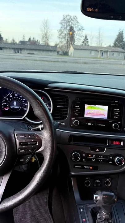 2014 Kia Optima/K5 - Image 10 of 15