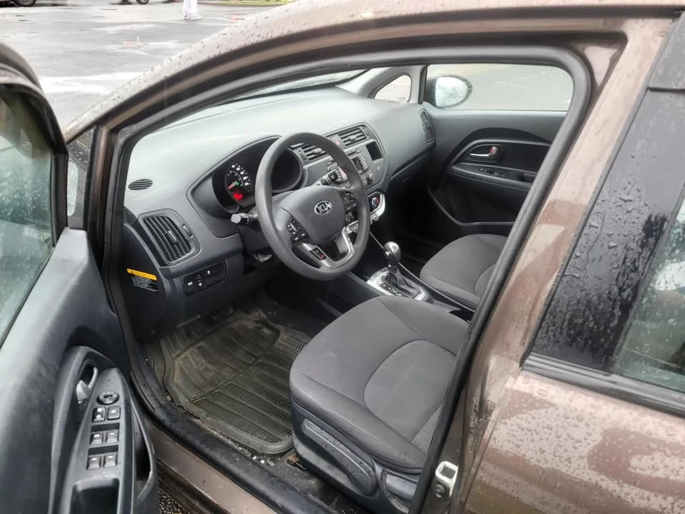 2014 Kia Rio - Image 11 of 20