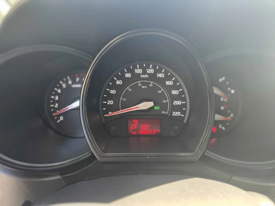 2014 Kia Rio - Image 13 of 15