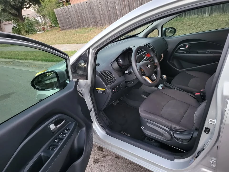2014 Kia Rio - Image 9 of 12