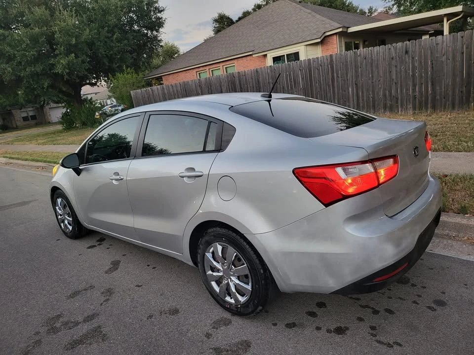2014 Kia Rio - Image 6 of 12