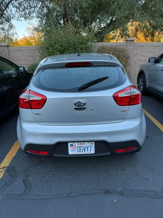 2014 Kia Rio - Image 3 of 4