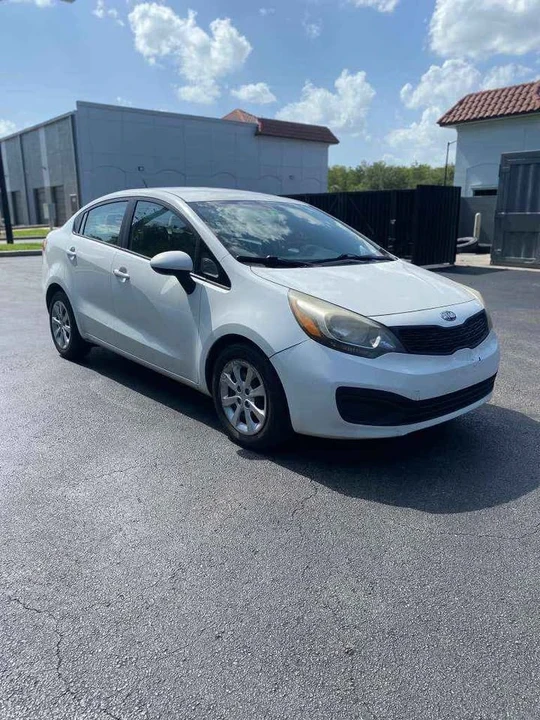 2014 Kia Rio - Image 3 of 9
