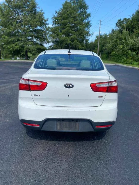2014 Kia Rio - Image 4 of 9