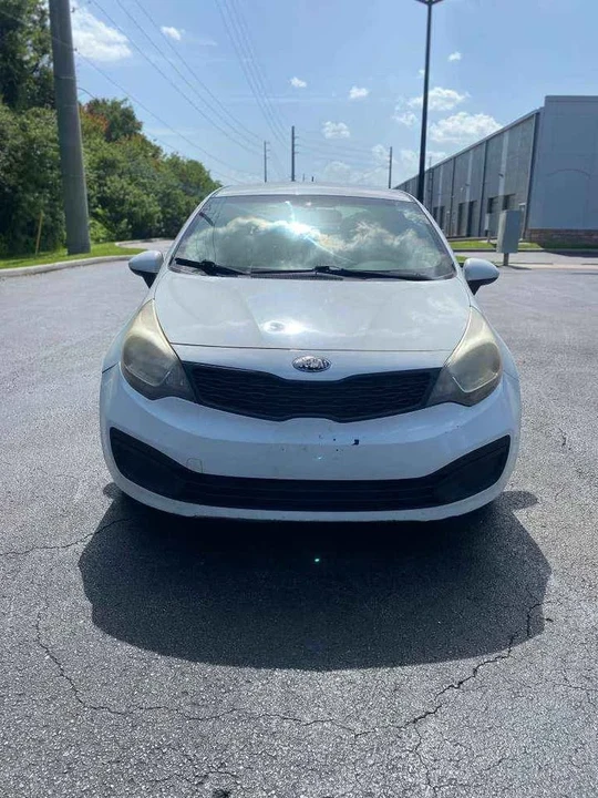 2014 Kia Rio - Image 2 of 9