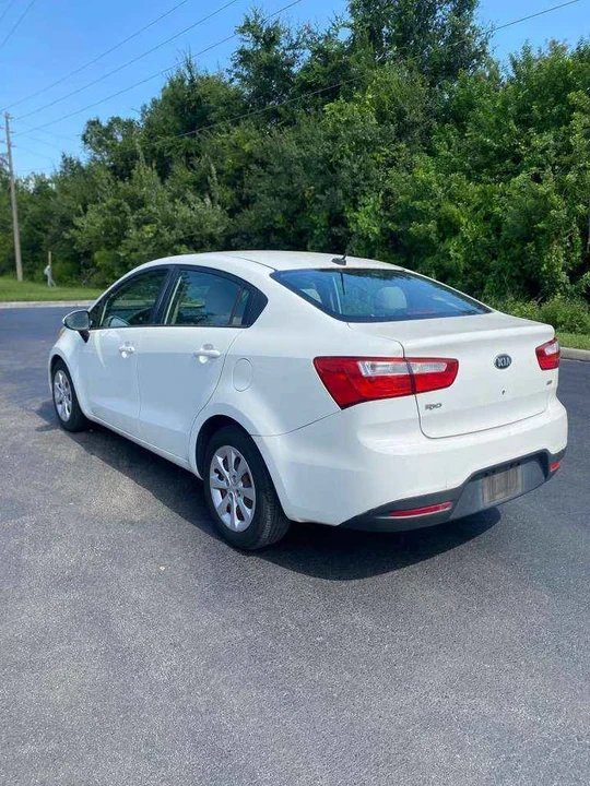 2014 Kia Rio - Image 5 of 9