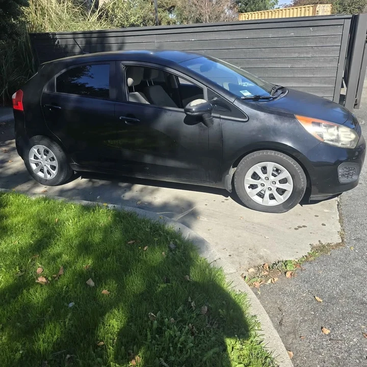 2014 Kia Rio - Image 2 of 7