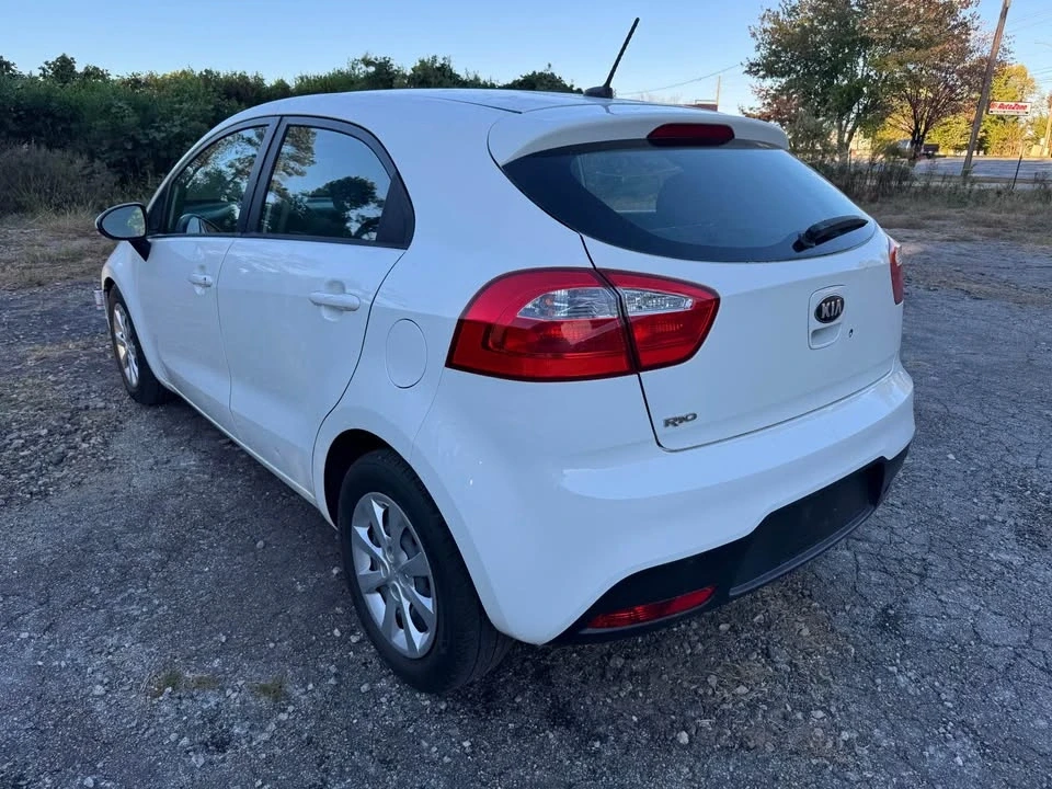 2014 Kia Rio - Image 10 of 18
