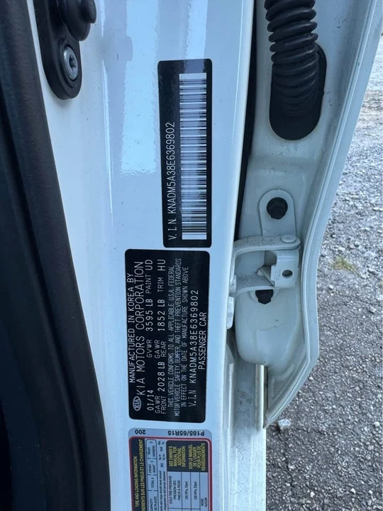 2014 Kia Rio - Image 12 of 18