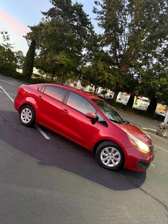 2014 Kia Rio - Image 3 of 5