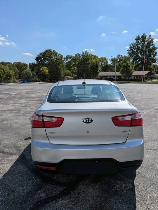 2014 Kia Rio - Image 4 of 13