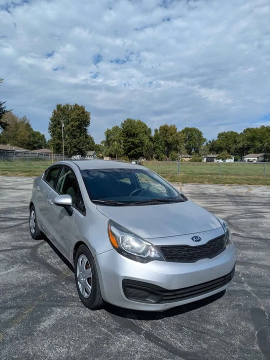 2014 Kia Rio - Image 6 of 13