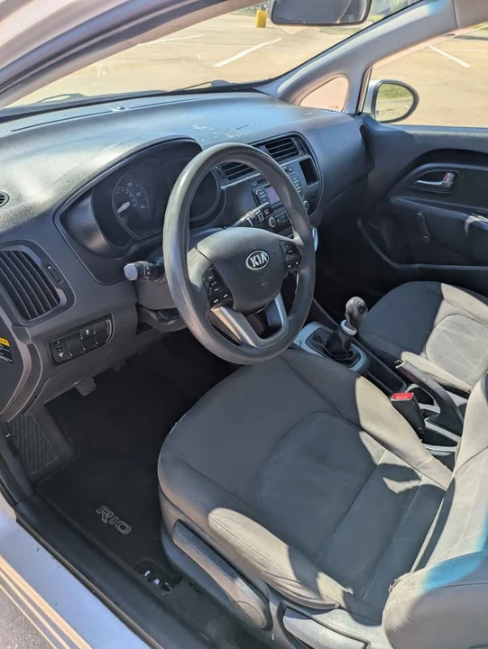 2014 Kia Rio - Image 9 of 13
