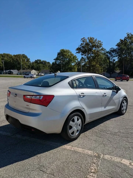 2014 Kia Rio - Image 8 of 10