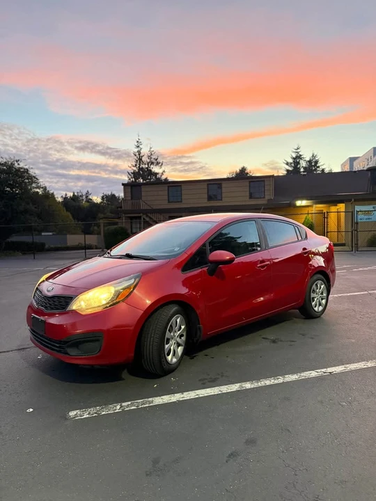 2014 Kia Rio - Image 2 of 5