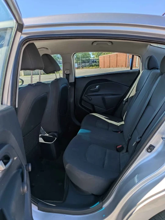 2014 Kia Rio - Image 5 of 12
