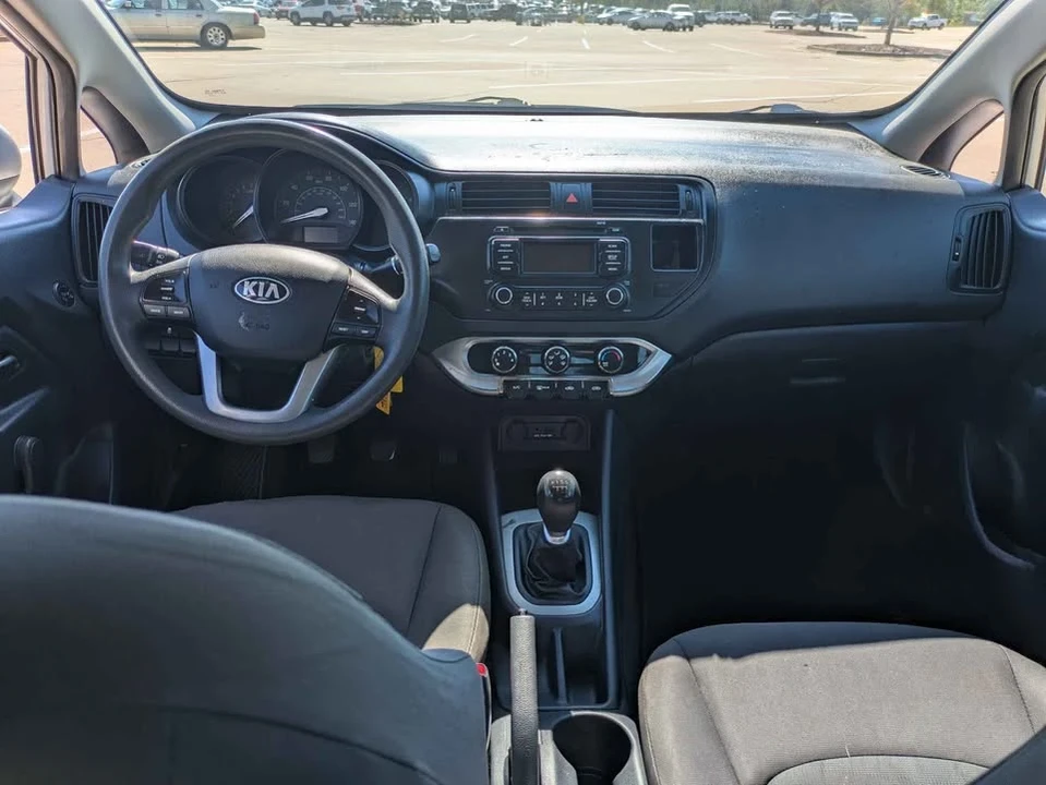 2014 Kia Rio - Image 7 of 12