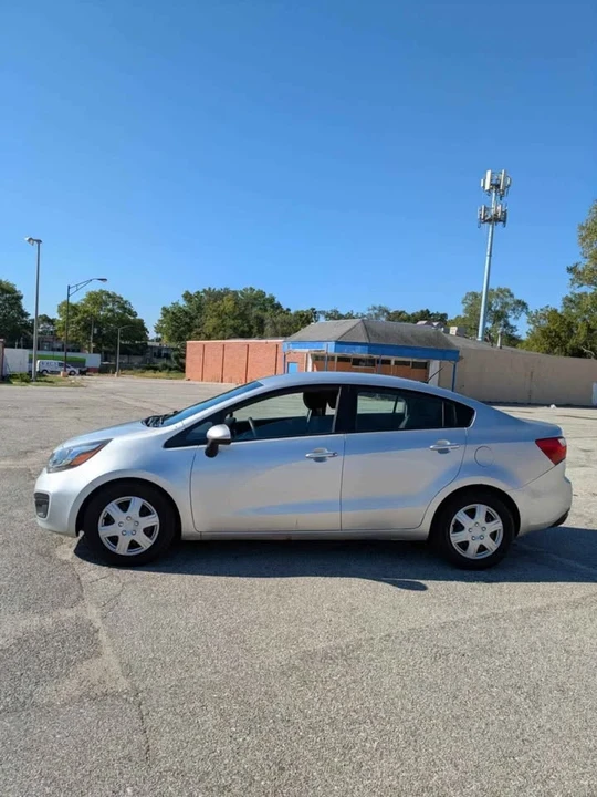 2014 Kia Rio - Image 6 of 10