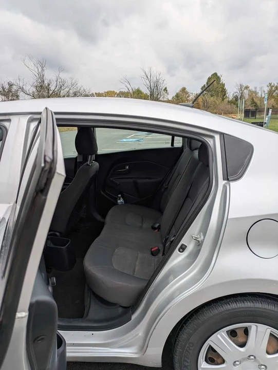 2014 Kia Rio - Image 5 of 14