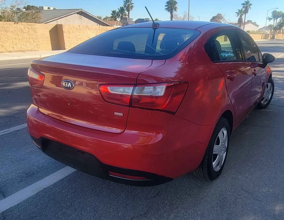 2014 Kia Rio - Image 6 of 13