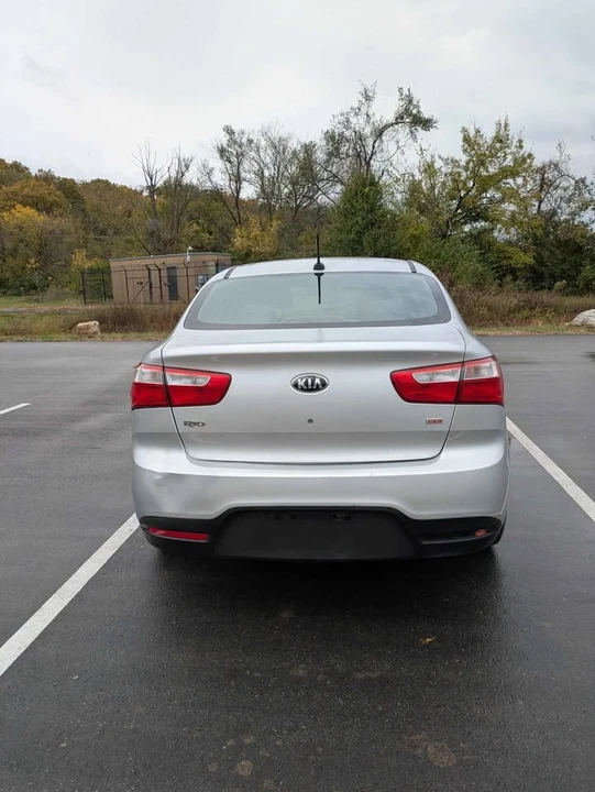 2014 Kia Rio - Image 8 of 14