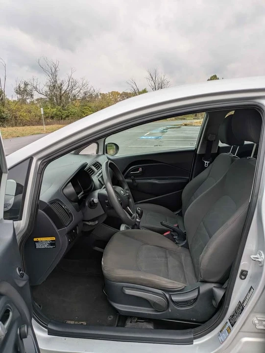 2014 Kia Rio - Image 2 of 14