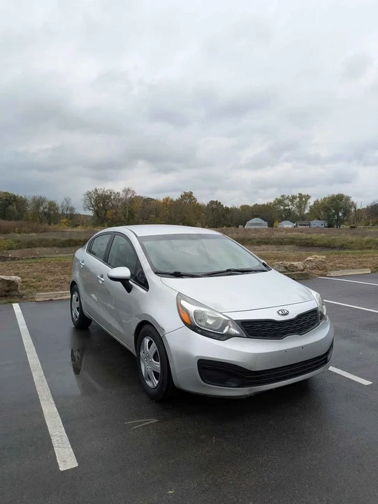 2014 Kia Rio - Image 11 of 14