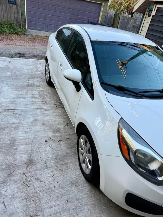 2014 Kia Rio - Image 2 of 8