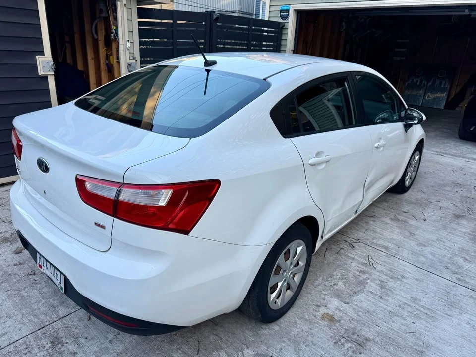 2014 Kia Rio - Image 3 of 8