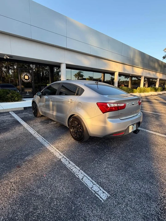 2014 Kia Rio - Image 3 of 10