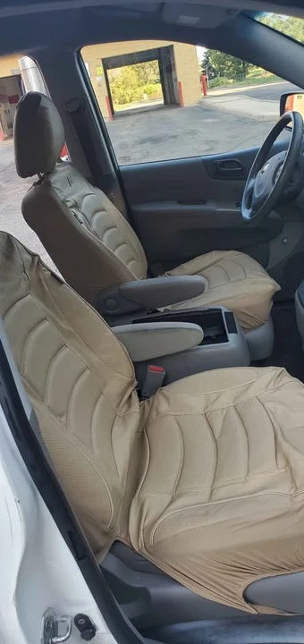 2014 Kia Carnival - Image 17 of 20