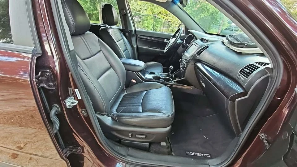 2014 Kia Sorento - Image 7 of 11